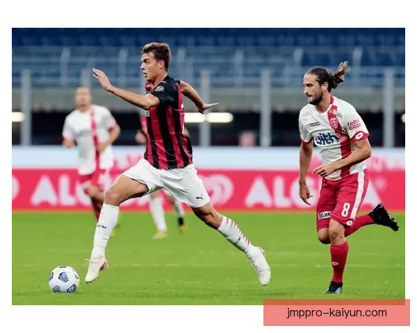 马尔蒂尼战术贡献持续被关注，分析其影响力的时代变化与球队表现