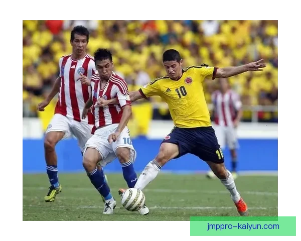 曼城边后卫对 Rodri 的支持持续增强，助力球队防线稳固表现。